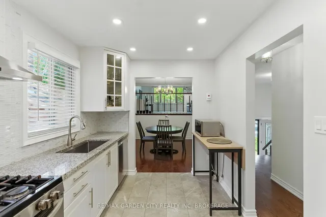 Additional image 5 of 101 Winter Gardens Tr