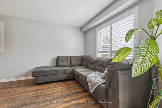 Additional image 6 of 221 Grey Fox Dr