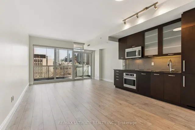 Additional image 30 of 210 Simcoe St Unit 611