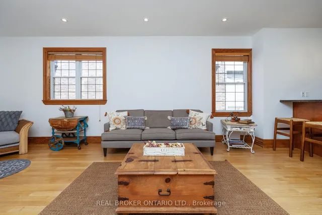 Additional image 5 of 241 Bartlett Ave