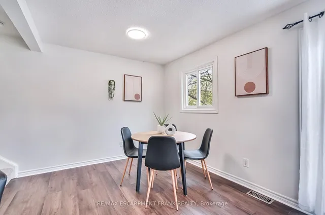 Additional image 21 of 985 Limeridge Rd Unit 33