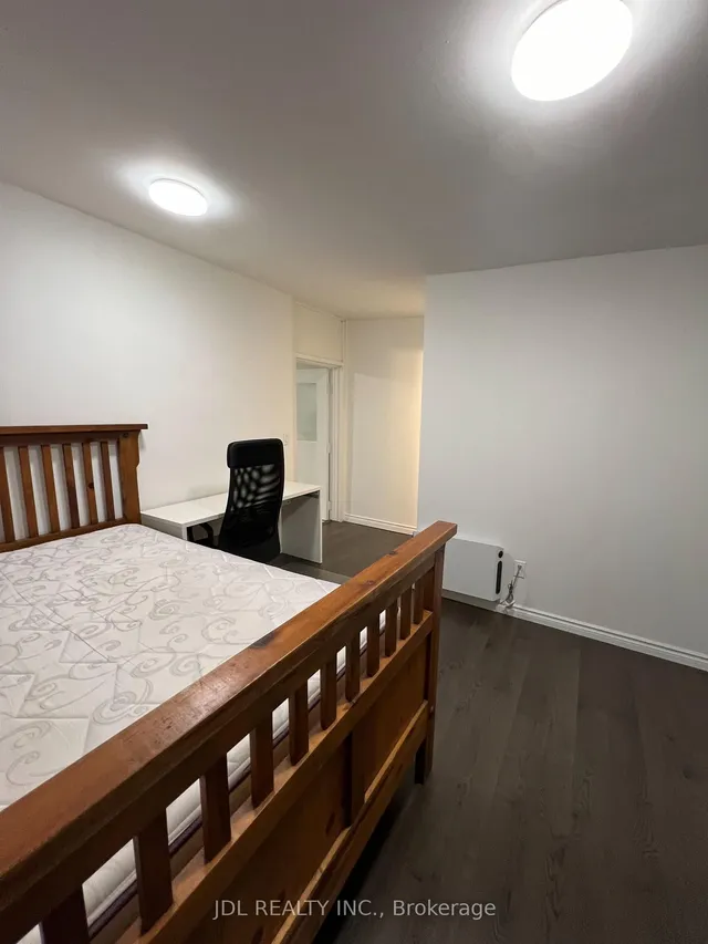 Additional image 4 of 44 Sullivan St