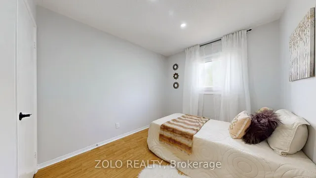 Additional image 29 of 54 Luminous Crt