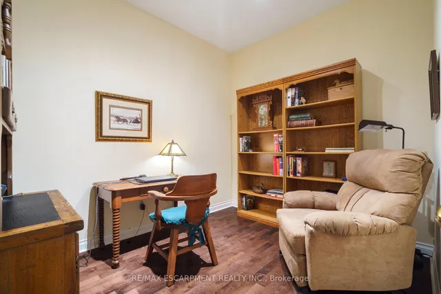 Additional image 28 of 4000 Creekside Dr Unit 405