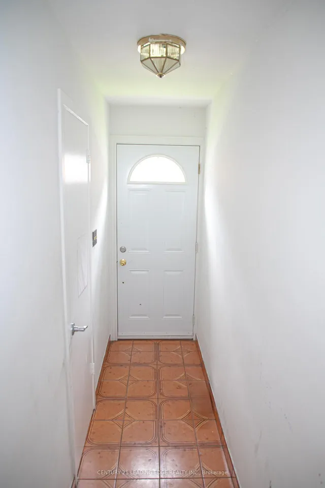 Additional image 22 of 7 Futura Dr