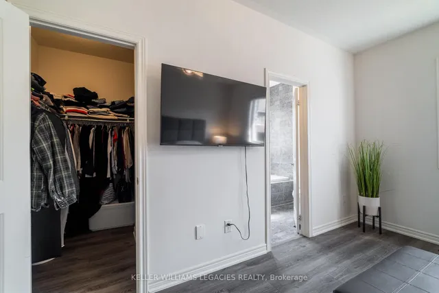 Additional image 17 of 21 Mountain Heights Pl