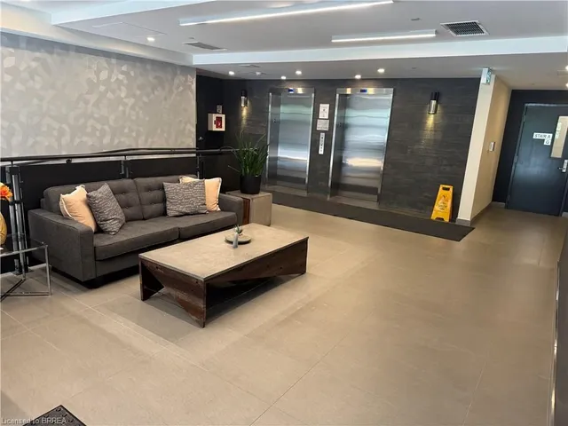 Additional image 23 of 690 King St Unit 406