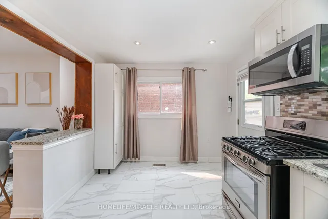 Additional image 13 of 20 Royal St