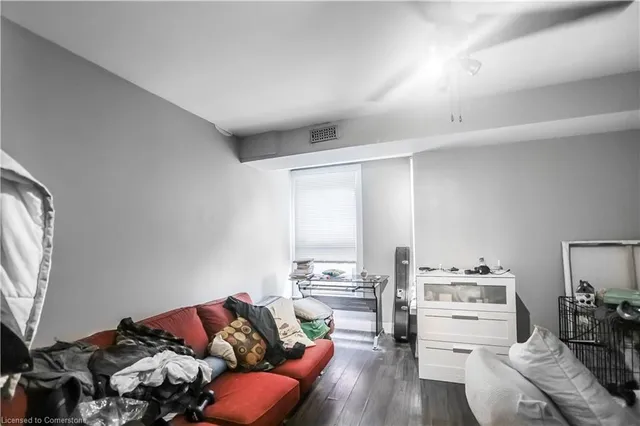 Additional image 36 of 47 Wellington St