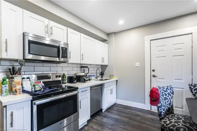 Additional image 32 of 47 Wellington St