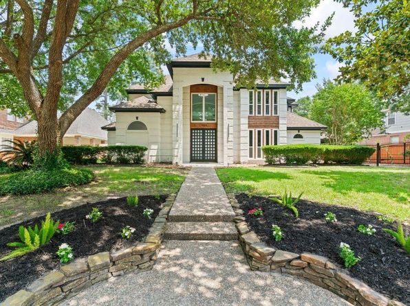 1806 Quiet Country Ct, Kingwood, TX 77345