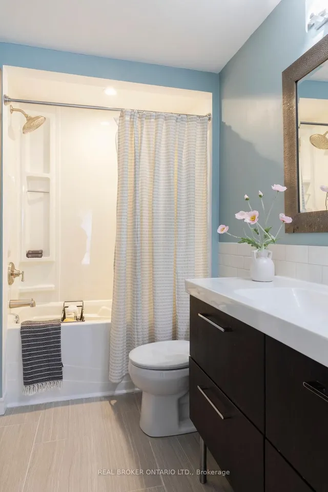 Additional image 31 of 79 Braeheid Ave Unit 1