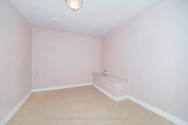 Additional image 40 of 4 Sherwood Ave