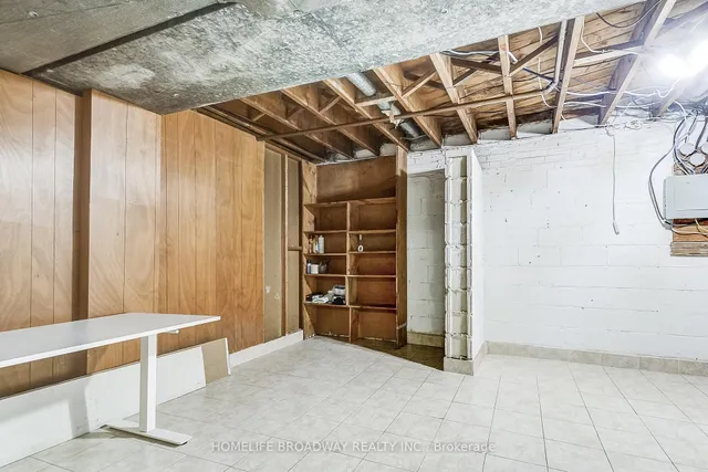 Additional image 33 of 45 Hurlingham Cres