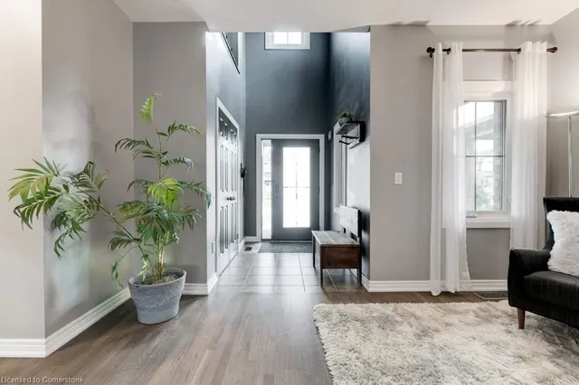 Additional image 3 of 52 Commando Crt