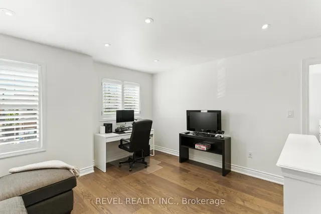 Additional image 21 of 601 Brothers Cres