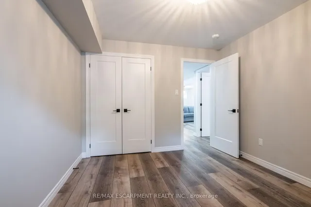 Additional image 37 of 979 Garden Lane