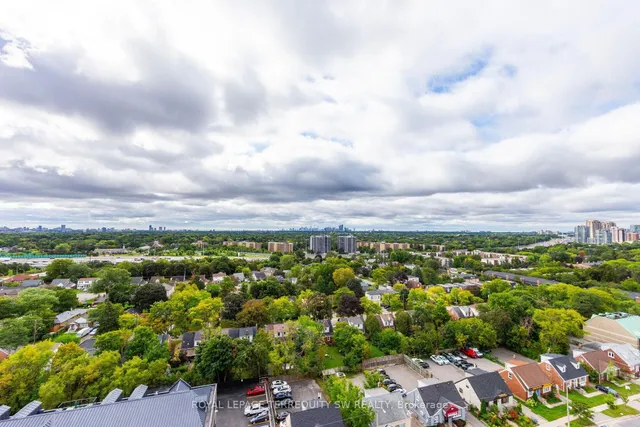 Additional image 27 of 2 Clairtrell Rd Unit 208