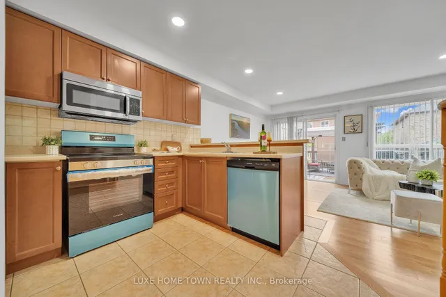 Additional image 19 of 615 Willmott Cres