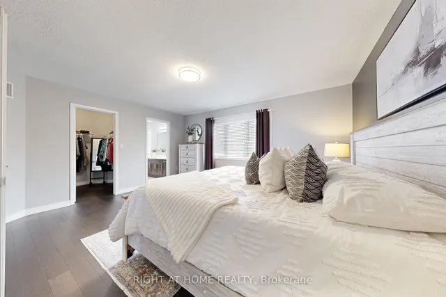 Additional image 22 of 686 Bolingbroke Dr