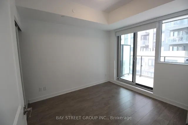 Additional image 11 of 543 Richmond St Unit 814