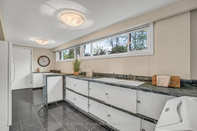 Additional image 34 of 8 Silverdale Cres