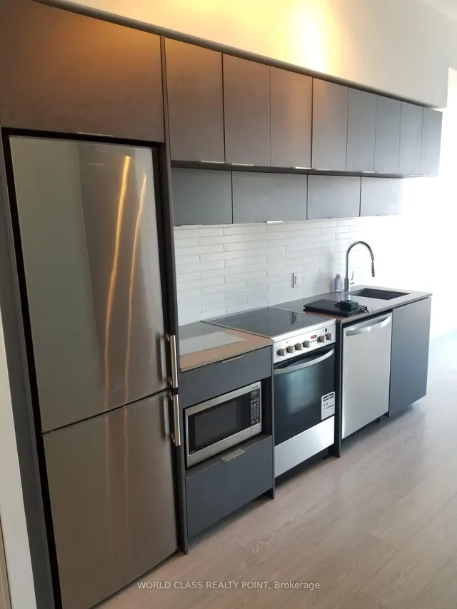 Additional image 4 of 181 Dundas St Unit 4702