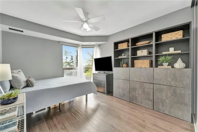 Additional image 18 of 3267 King St Unit 404