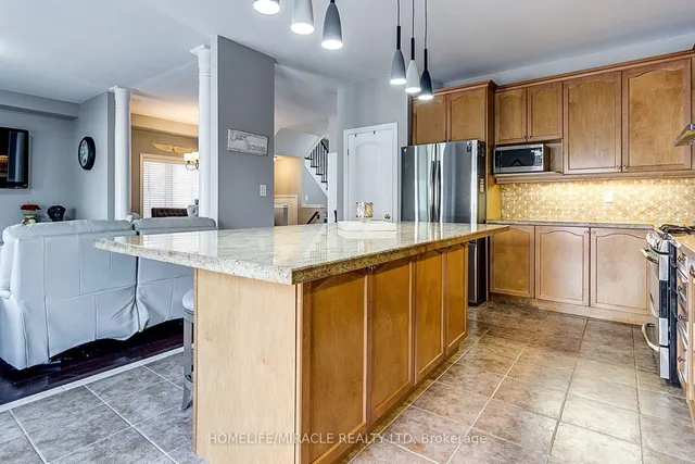 Additional image 24 of 185 Palacebeach Tr