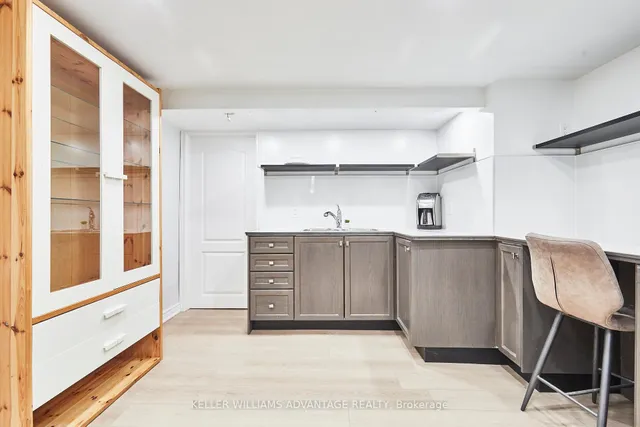 Additional image 27 of 128 Harewood Ave