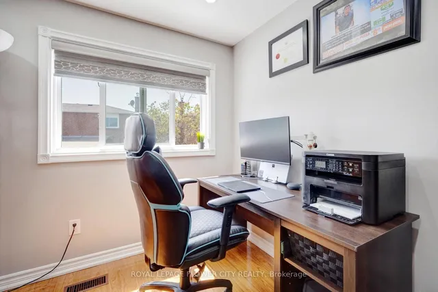 Additional image 30 of 27 Denlow Dr