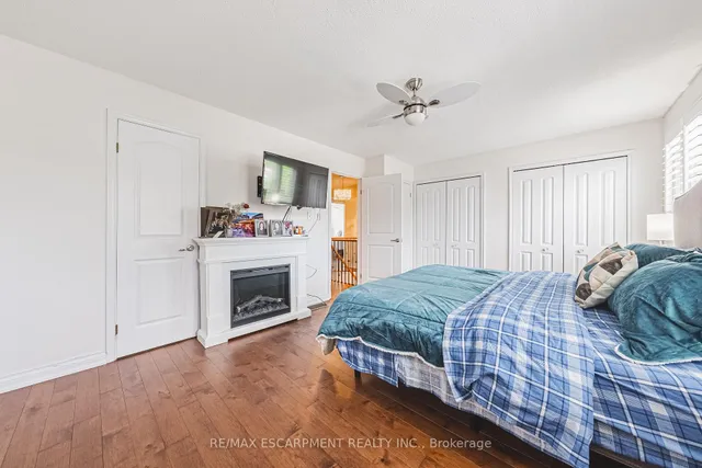 Additional image 22 of 2 Antoinette Crt