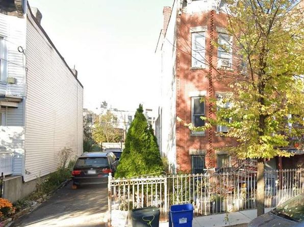 270 E 38th St, Brooklyn, NY 11203