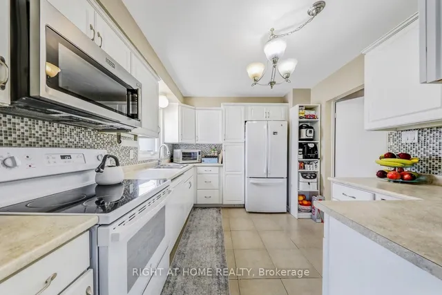 Additional image 11 of 30 Mayberry Crt