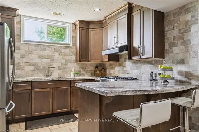 Additional image 33 of 9893 Dickenson Rd