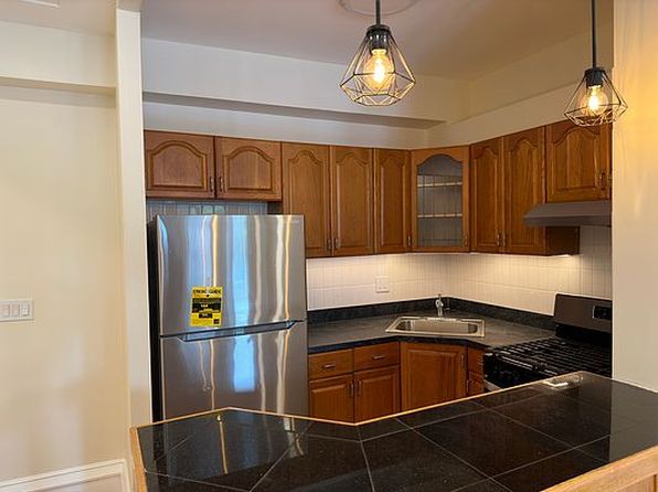 2870 Heath Ave #1, Bronx, NY 10463