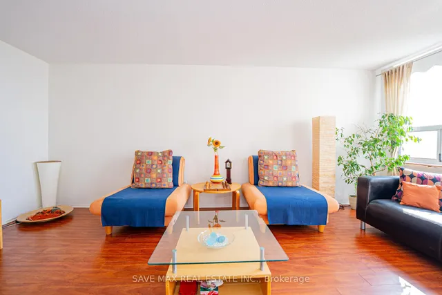 Additional image 9 of 3650 Kaneff Cres Unit Ph02