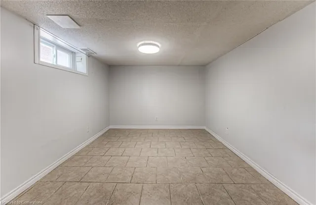 Additional image 40 of 48 Ellis Ave