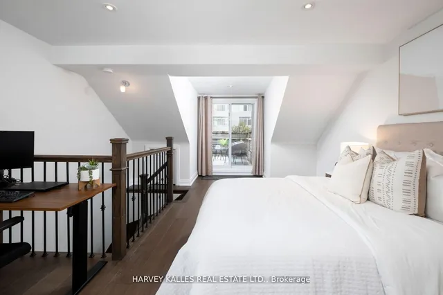 Additional image 31 of 65 Tiverton Ave