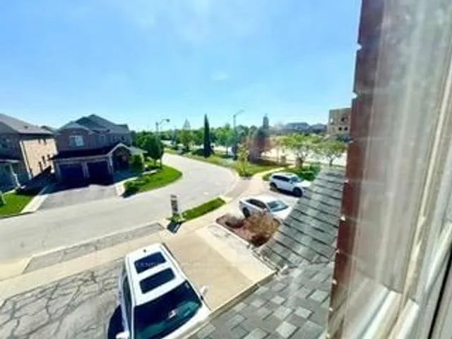 Additional image 36 of 56 Attview Cres