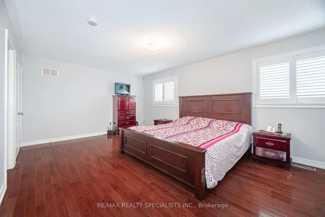 Additional image 40 of 8 Goreridge Cres