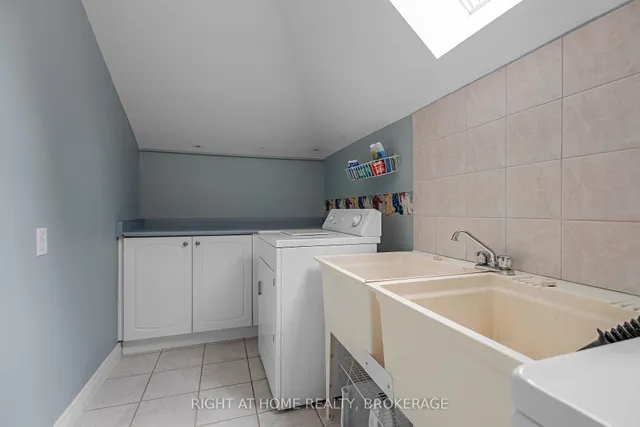 Additional image 32 of 1054 Augustus Dr