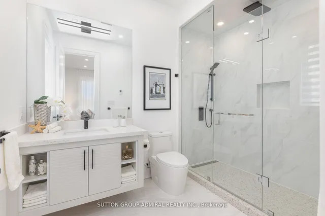 Additional image 22 of 125 Regina Ave