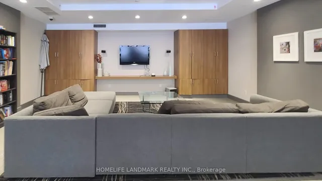 Additional image 46 of 23 Brant St Unit 712