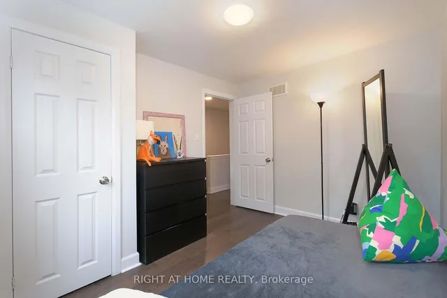 Additional image 22 of 48 Van Stassen Blvd