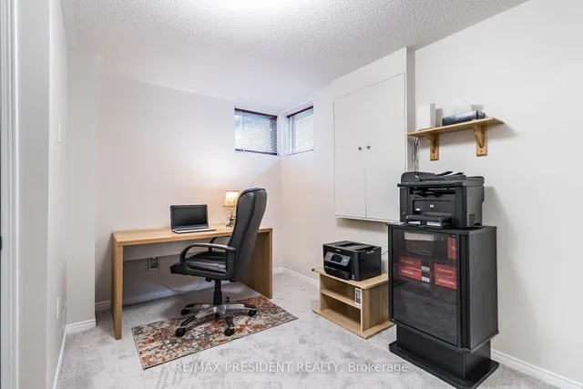 Additional image 26 of 34 Fairbank Crt