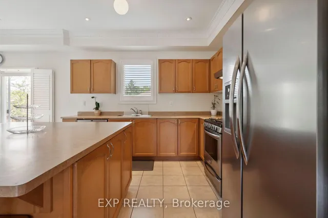 Additional image 14 of 18 Jeremiah Lane