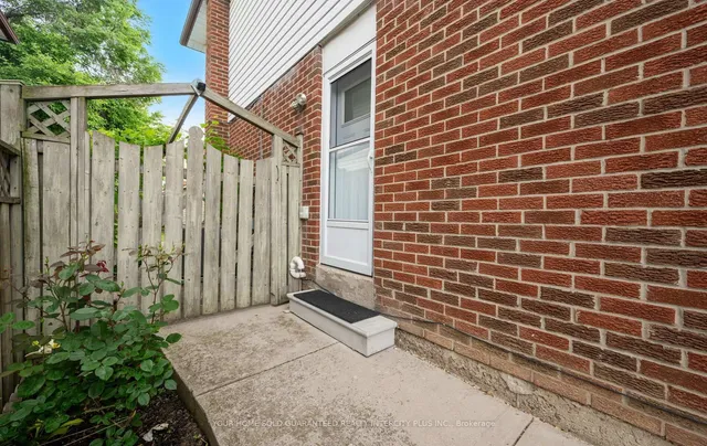 Additional image 44 of 33 Merton Rd