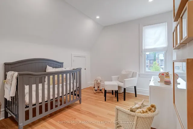 Additional image 26 of 215 Christie St