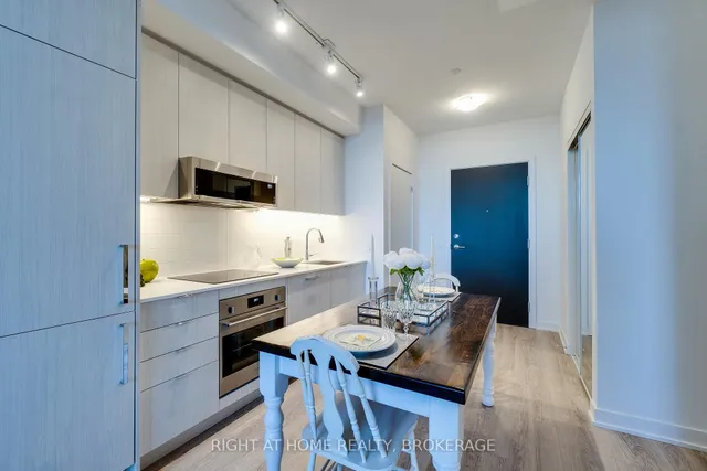 Additional image 12 of 250 Lawrence Ave Unit 724